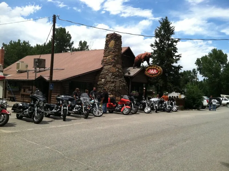 Bikers outside Grizzly Bar in Montana