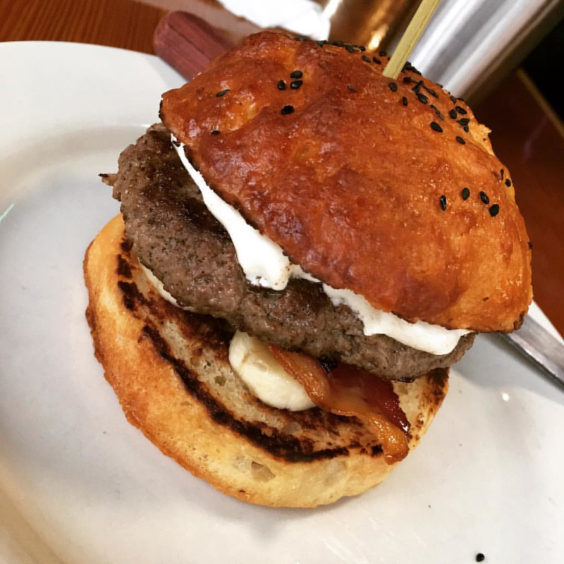 The Peddler's The Brass Monkey Burger