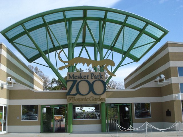 Zoo Entrance Mesker Park Zoo And Botanic Garden