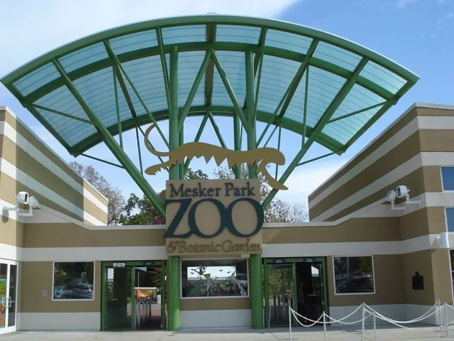 Zoo Entrance Mesker Park Zoo And Botanic Garden