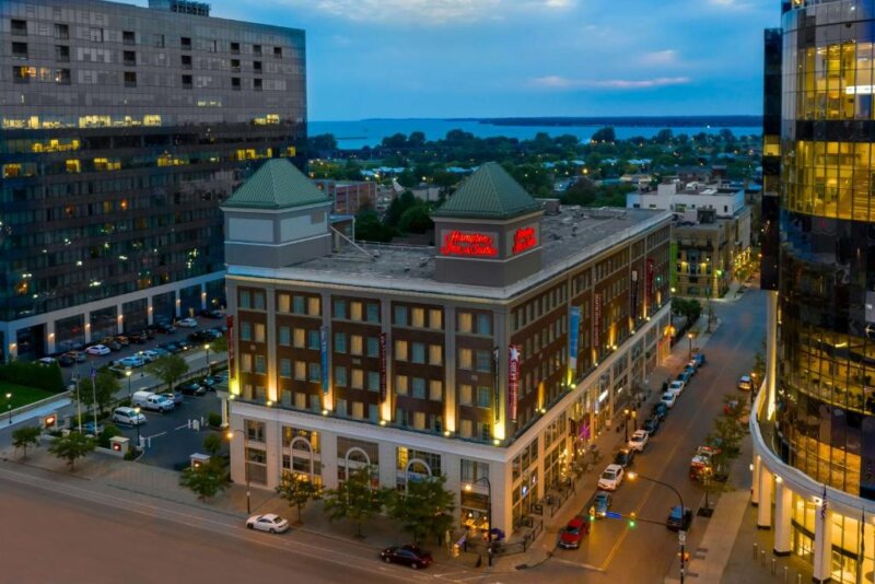 hampton inn & suites buffalo/downtown